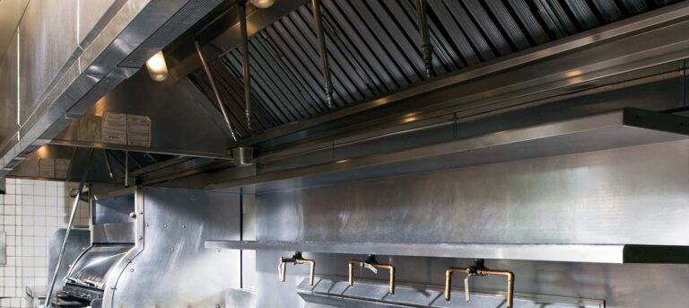 Limpieza de sistemas de extracción: Seguridad en tu cocina